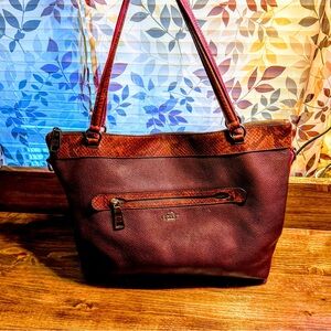 STUNNING ✨ Coach Embossed Leather Tote – Wine/Burgundy with Snake Print Trim ✨
